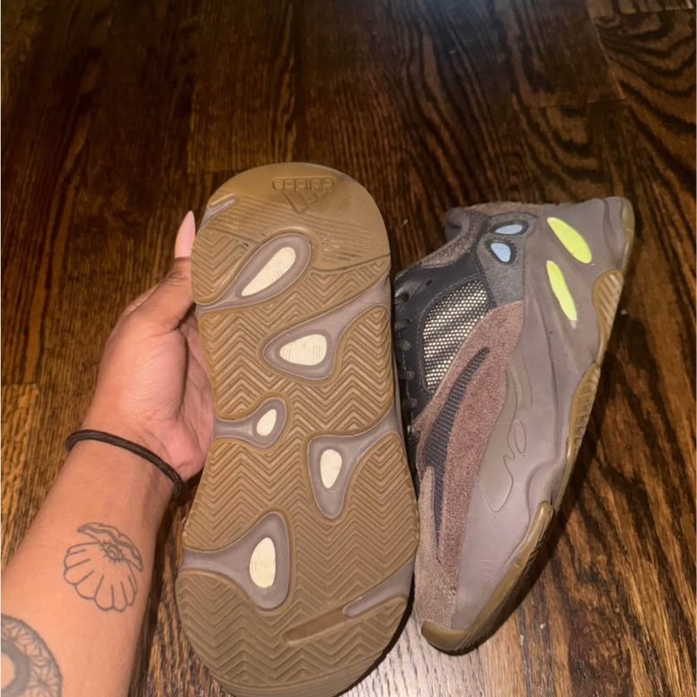 Yeezy Mauve 700s